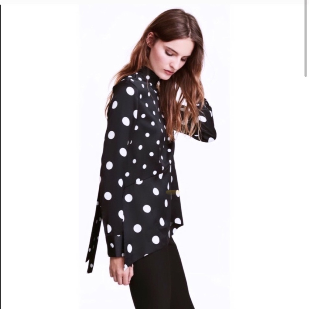 H&M Black Polka Dotted Top